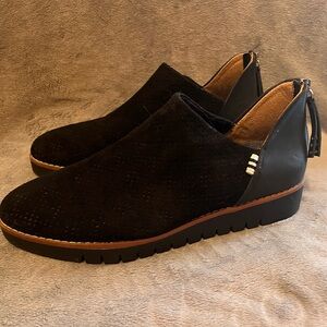 Dr. Scholl’s Black Ankle Bootie